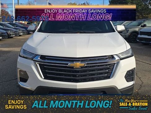 Used 2023 Chevrolet Traverse LT w/ LT Premium Package image 8