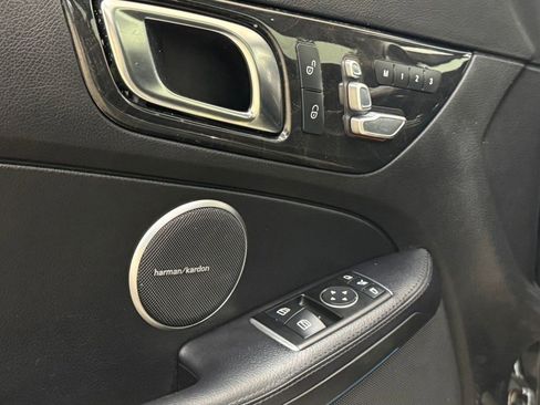 Used 2017 Mercedes-Benz SLC 300 image 12