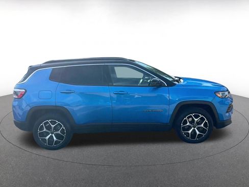 Used 2025 Jeep Compass Limited AWD/4WD image 15