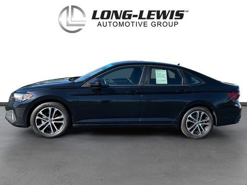 Certified 2023 Volkswagen Jetta Sport image 2