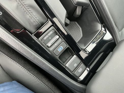 Used 2025 Honda Accord Sport image 24