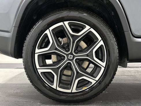 Used 2023 Rivian R1T Adventure AWD/4WD image 12