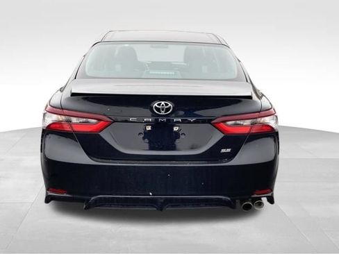 Used 2023 Toyota Camry SE FWD image 5