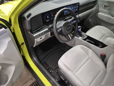 Used 2025 Hyundai Kona SEL image 7