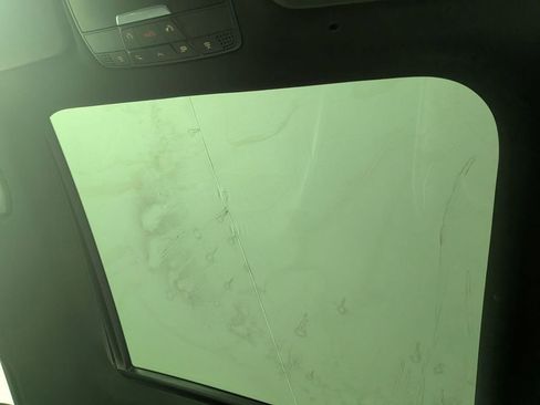 Used 2019 Mercedes-Benz GLC 300 4MATIC image 13