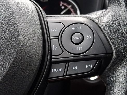 Certified 2025 Toyota RAV4 XLE FWD image 25
