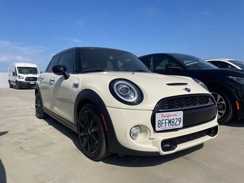 Used 2019 MINI Cooper S FWD image 1