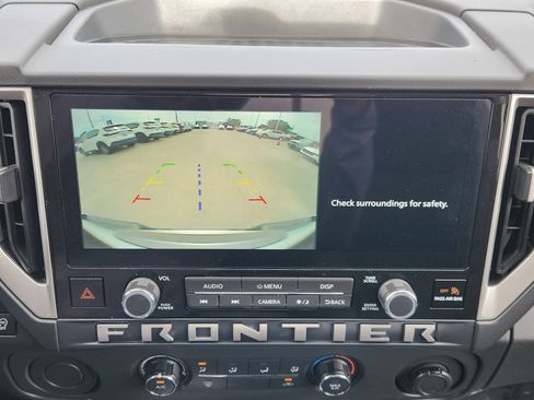 Used 2025 Nissan Frontier SV RWD image 20