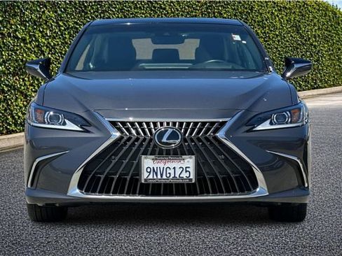 Used 2025 Lexus ES 350 w/ Premium Package FWD image 9