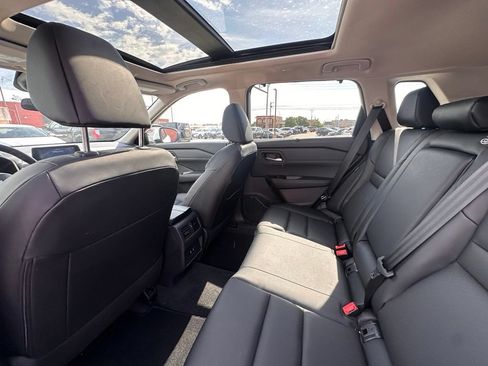 Certified 2025 Nissan Rogue SV w/ SV Premium Package FWD image 18