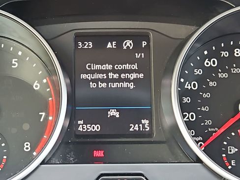Used 2021 Volkswagen Tiguan SE AWD/4WD image 32