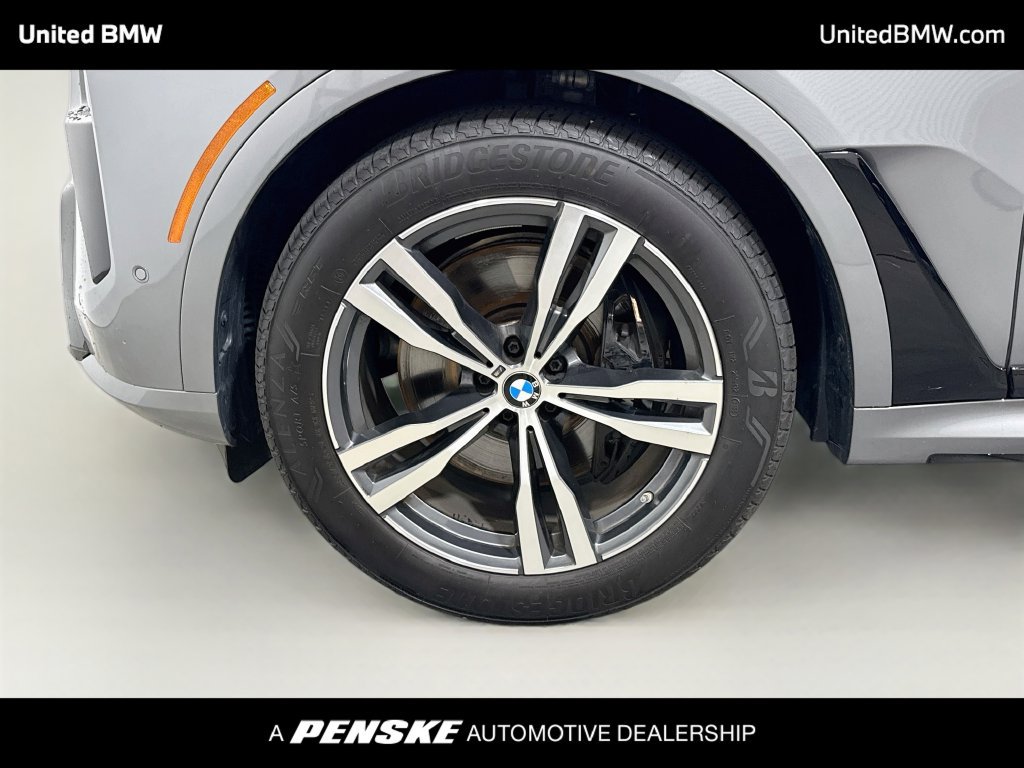 Certified 2026 BMW X7 xDrive40i w/ M Sport Package AWD/4WD image 2