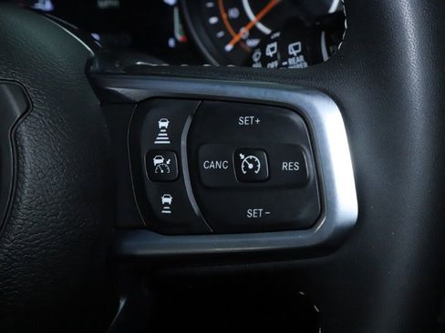 Used 2025 Jeep Wrangler Unlimited Sahara AWD/4WD image 22