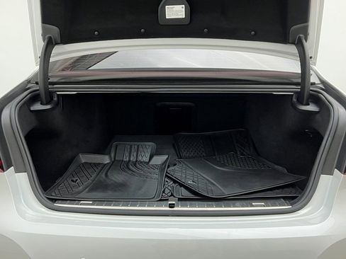 Used 2022 BMW 740i image 8