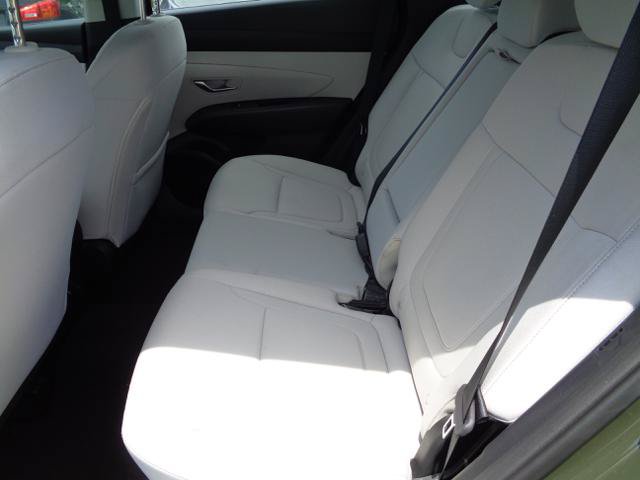 Used 2025 Hyundai Tucson SE FWD image 24