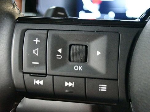 Used 2024 Nissan Pathfinder Platinum FWD image 68