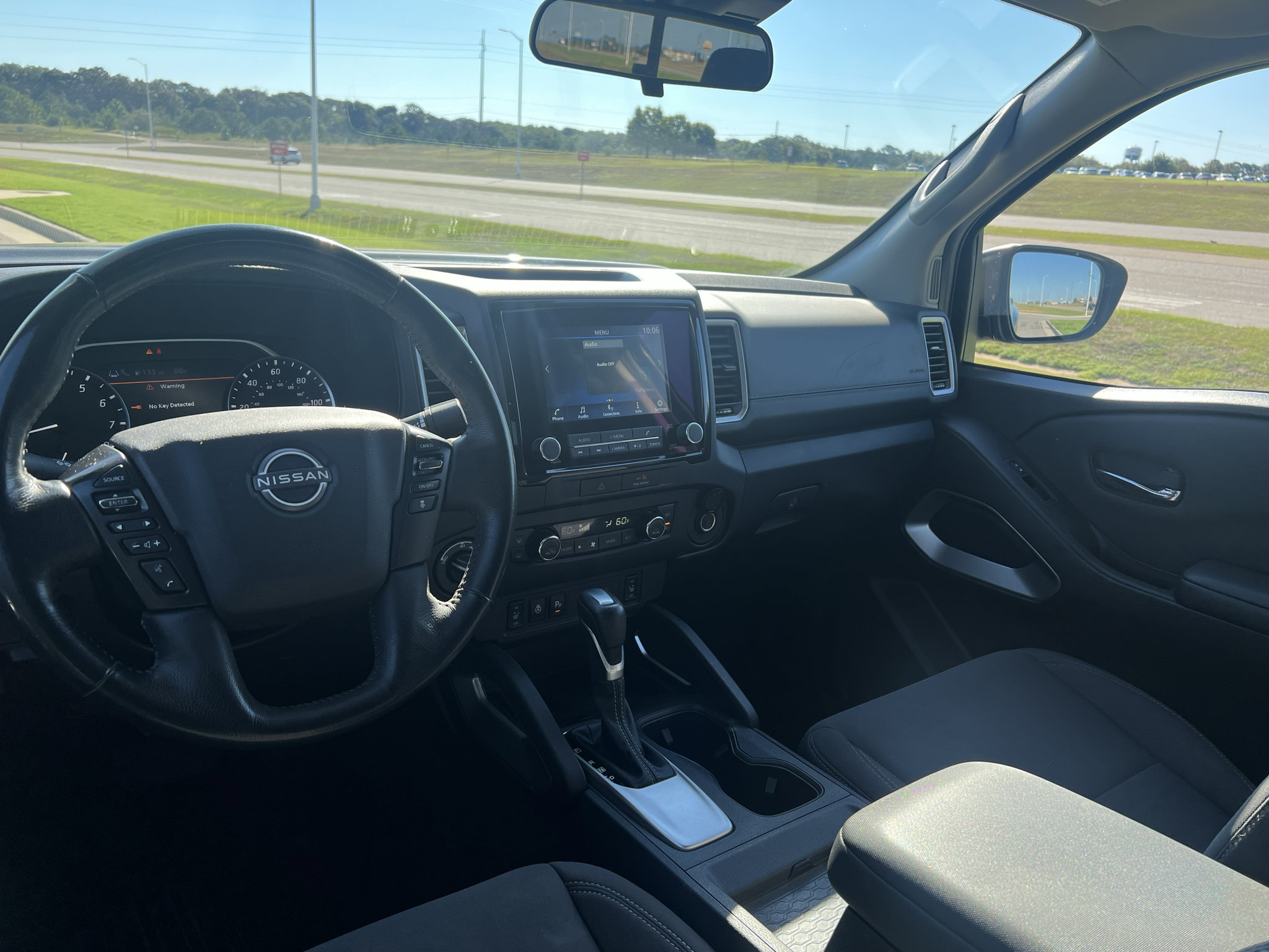 Used 2022 Nissan Frontier SV AWD/4WD image 15