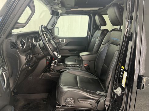 Used 2021 Jeep Wrangler Unlimited Rubicon 4xe w/ Steel Bumper Group image 12