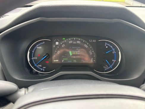 Used 2025 Toyota RAV4 LE image 13