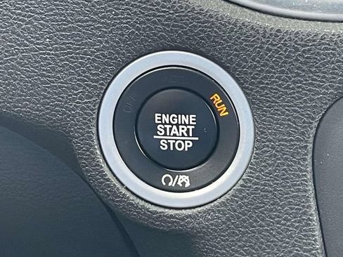 Used 2017 Dodge Charger R/T Scat Pack w/ Technology Group RWD image 28