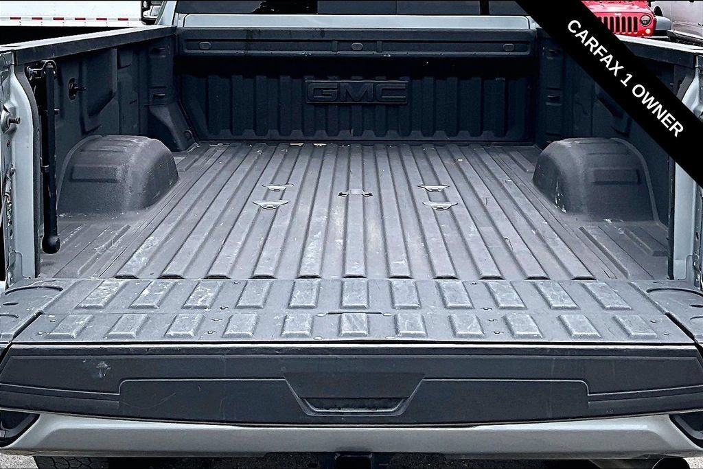 Used 2025 GMC Sierra 3500 Denali Ultimate AWD/4WD image 16