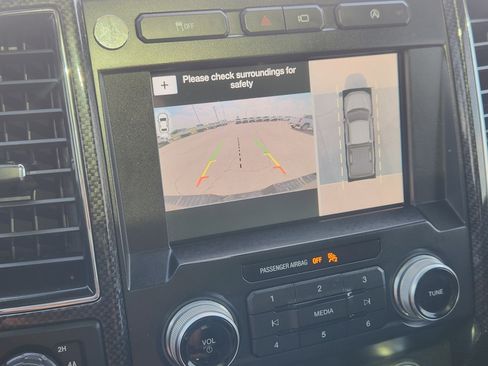 Used 2019 Ford F150 Lariat w/ Equipment Group 502A Luxury AWD/4WD image 19