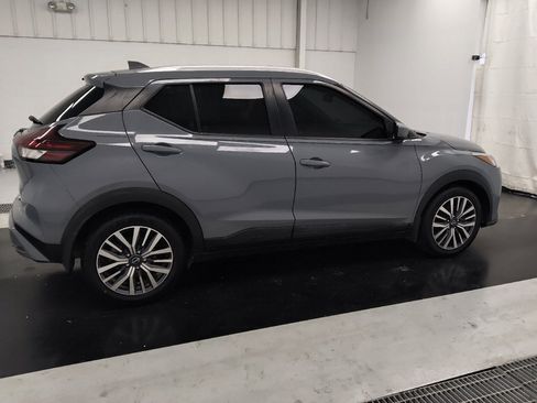 Used 2022 Nissan Kicks SV FWD image 10