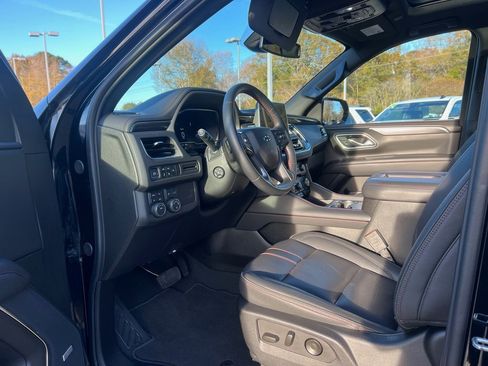 Used 2024 Chevrolet Suburban RST w/ Luxury Package image 15