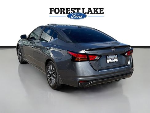 Used 2023 Nissan Altima 2.5 SV FWD image 5