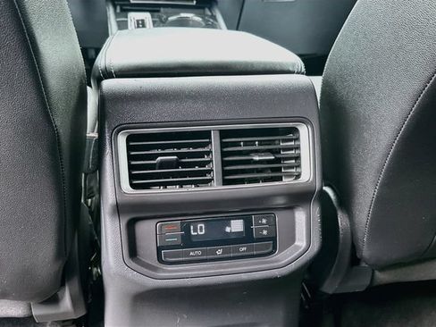 Used 2026 Volkswagen Atlas SE AWD/4WD image 27