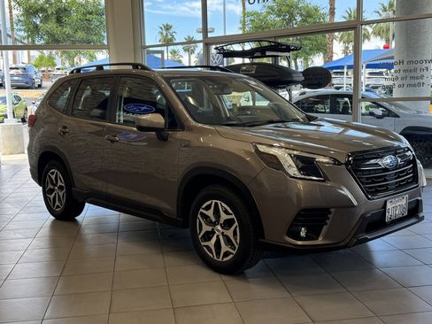 Certified 2024 Subaru Forester Premium AWD/4WD image 7