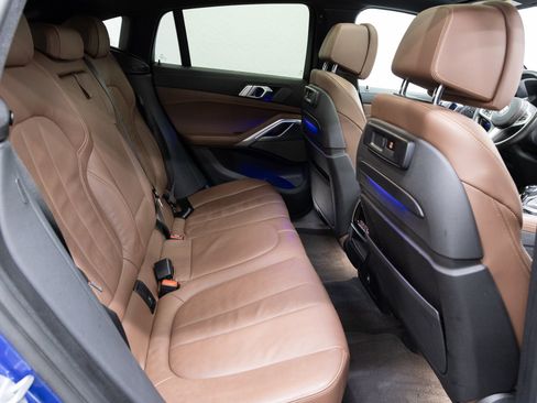 Used 2020 BMW X6 M50i image 15