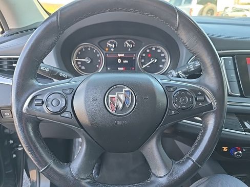 Used 2021 Buick Enclave Essence image 28