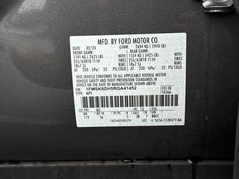 Used 2024 Ford Explorer XLT w/ Equipment Group 202A AWD/4WD image 26