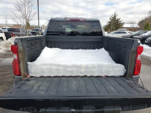 Used 2019 Chevrolet Silverado 1500 Custom w/ Custom Convenience Package image 8