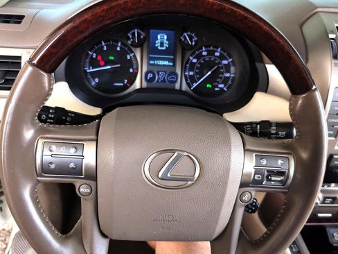 Used 2015 Lexus GX 460 w/ Premium Package image 19