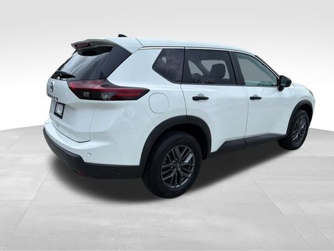 Certified 2024 Nissan Rogue S FWD image 7
