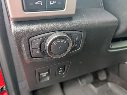 Used 2020 Ford F150 Lariat w/ Equipment Group 502A Luxury image 17