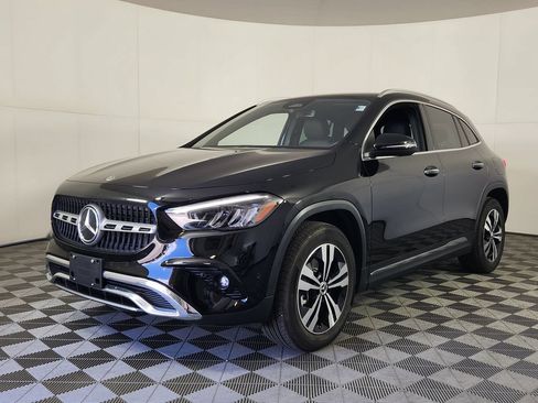 Used 2025 Mercedes-Benz GLA 250 4MATIC image 3