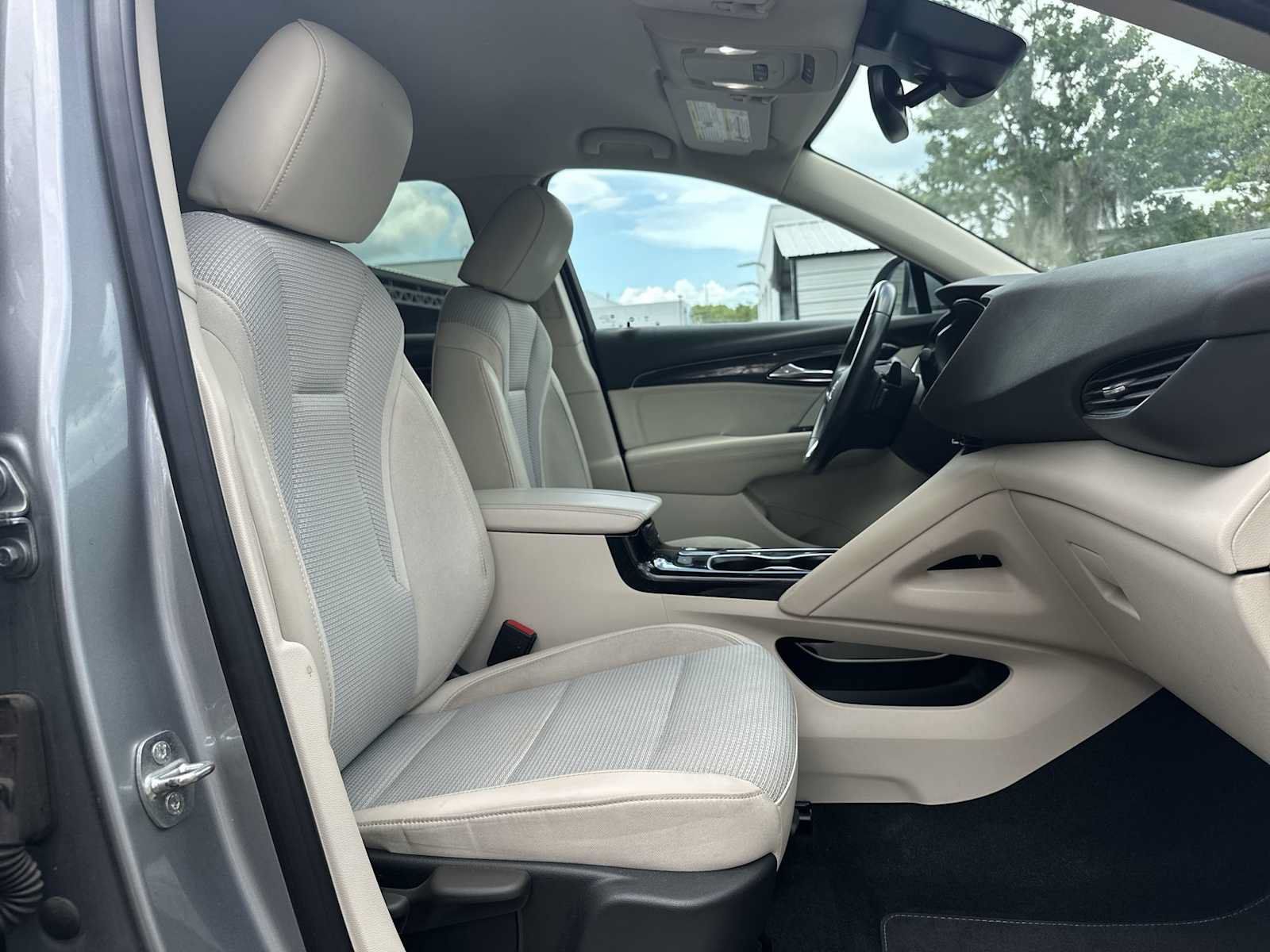 Certified 2023 Buick Envision Preferred FWD image 19