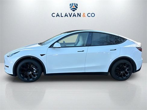 Used 2020 Tesla Model Y Long Range image 4