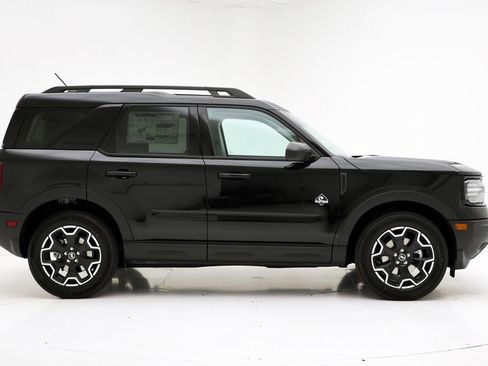 New 2025 Ford Bronco Sport Outer Banks image 2