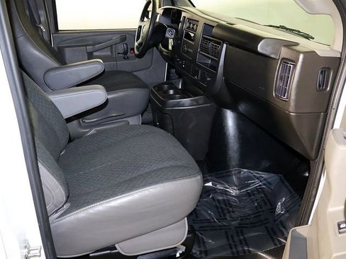 Used 2024 Chevrolet Express 2500 w/ Driver Convenience Package RWD image 27