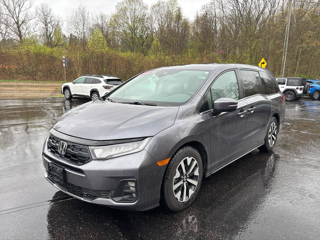 Used 2025 Honda Odyssey EX-L image 3