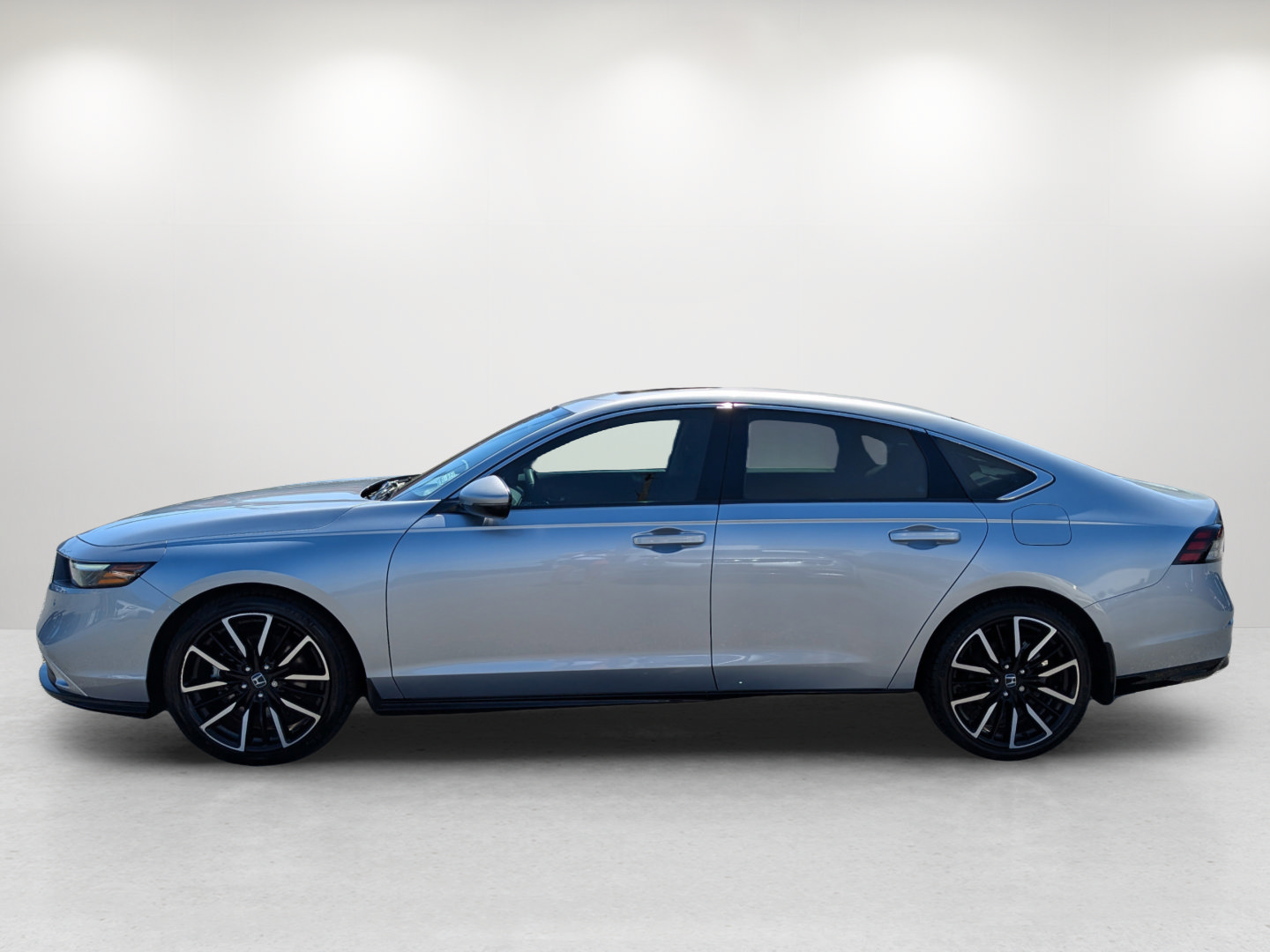 Used 2024 Honda Accord Touring image 8