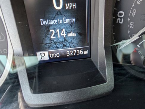 Used 2023 Toyota Tacoma TRD Off-Road image 19