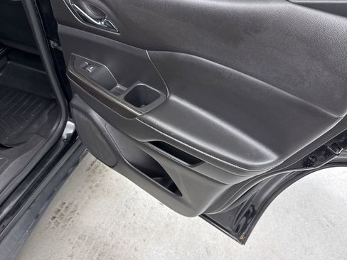 Used 2019 GMC Acadia SLT image 36