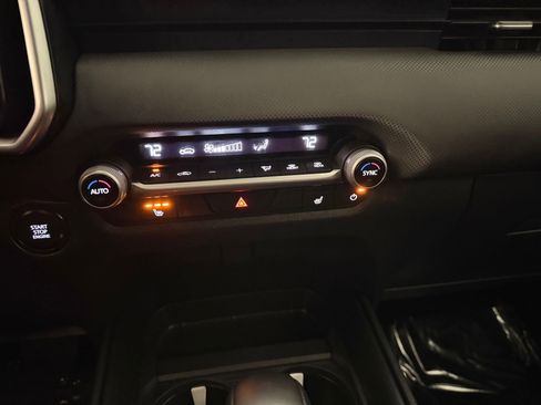 Used 2024 MAZDA CX-50 AWD 2.5 S w/ Preferred Package image 18