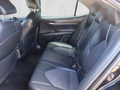 Used 2019 Toyota Camry SE FWD image 21