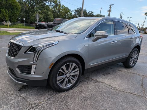 Used 2025 Cadillac XT5 Premium Luxury w/ Technology Package FWD image 8